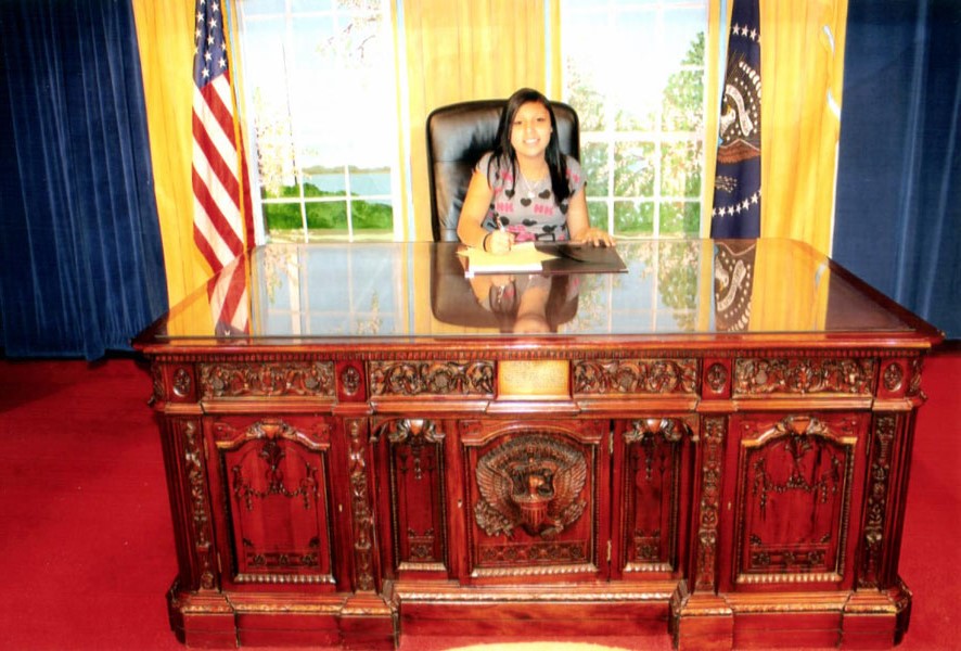 The Lakota students visited the Oval Office. 