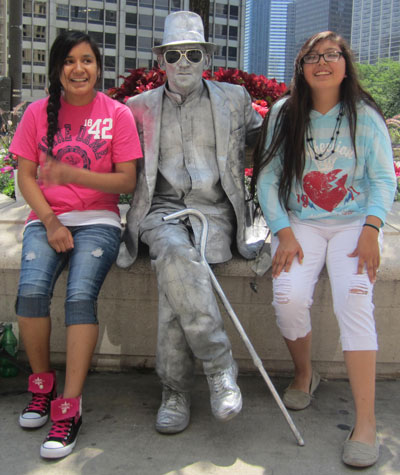 The Native American students took in all the sights of the city, including street performers. 